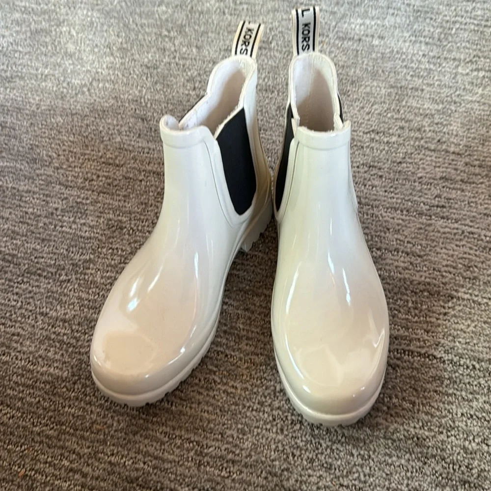 Michael Kors White Rain Boots - Picture 2 of 6